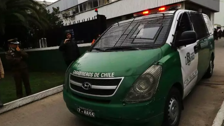 智利警方捣毁一伙专门在公交车站实施抢劫的犯罪团伙