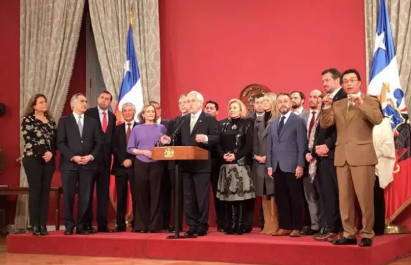 智利总统皮涅拉颁布了一项惠利老年人和残疾人的法律