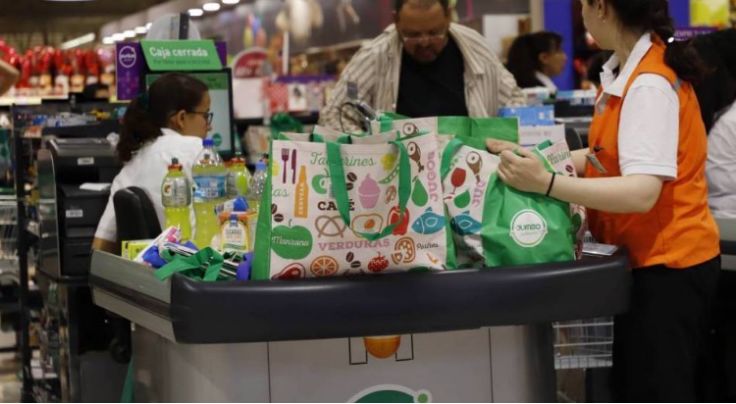 全球各国轮番上演“抢购潮”，智利超市：“供应物资充足”