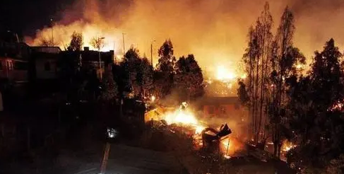 Comunidad chinos ：donaron 50 toneladas de materiales a la zona más afectada por el fuego en la historia de Chile.