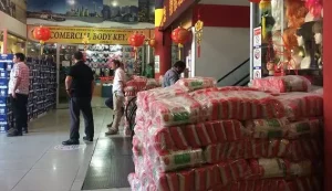 ¡El gran amor no conoce fronteras! ¿Quieres saber lo que sucedió el cuarto día de las actividades de ayuda humanitaria de los comerciantes chinos?