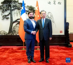 Zhao Leji se reúne con el Presidente de Chile, Boric