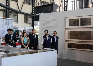 El Presidente de Chile, Gabriel Boric, visita la Exposición de Libros de China