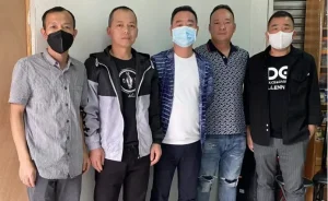 Trabajador Chino en Chile con Tumor Pulmonar Recibe Ayuda Comunitaria: Recaudados Más de 90 Millones de Pesos
