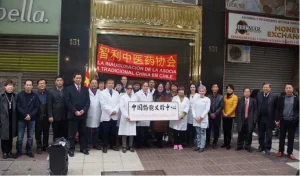 Inauguran en Santiago el Centro de Atención Médica Gratuita para la Comunidad China