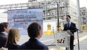 El Embajador Niu Qingbao asiste a la ceremonia de inauguración de la temporada de exportación de cerezas chilenas a China y pronuncia un discurso