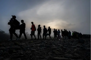 Cada vez más ciudadanos chinos serán expulsados de Chile y tendrán prohibido ingresar por cinco años